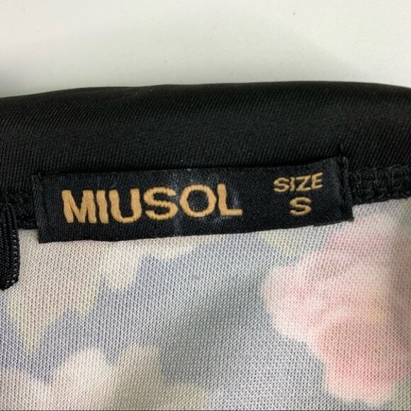 Host PICK Miusol Floral Dress size S - Picture 6 of 13